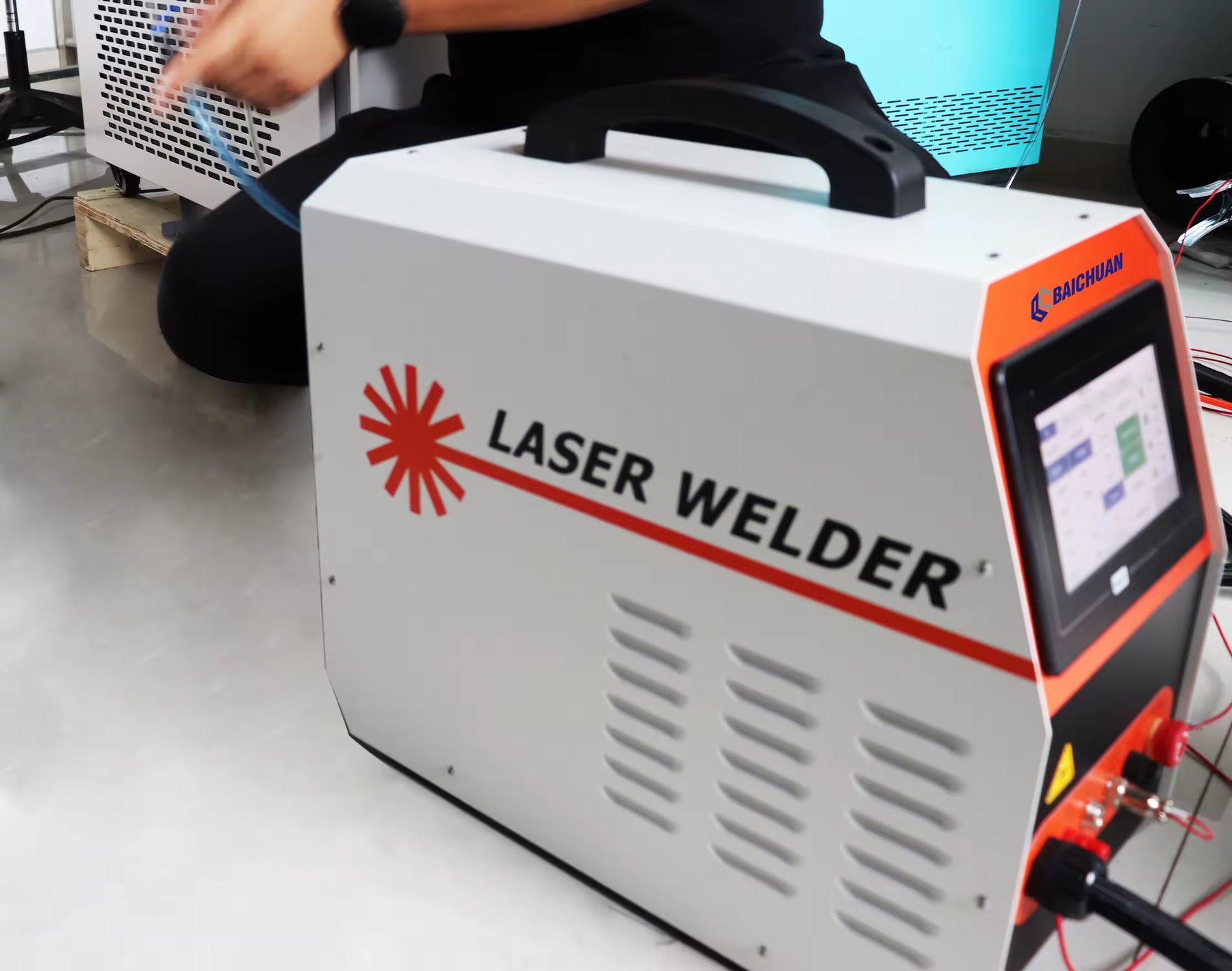 Máquina de Solda Laser Portátil Multiprocesso 150A Proteção Térmica + Mascara de proteção