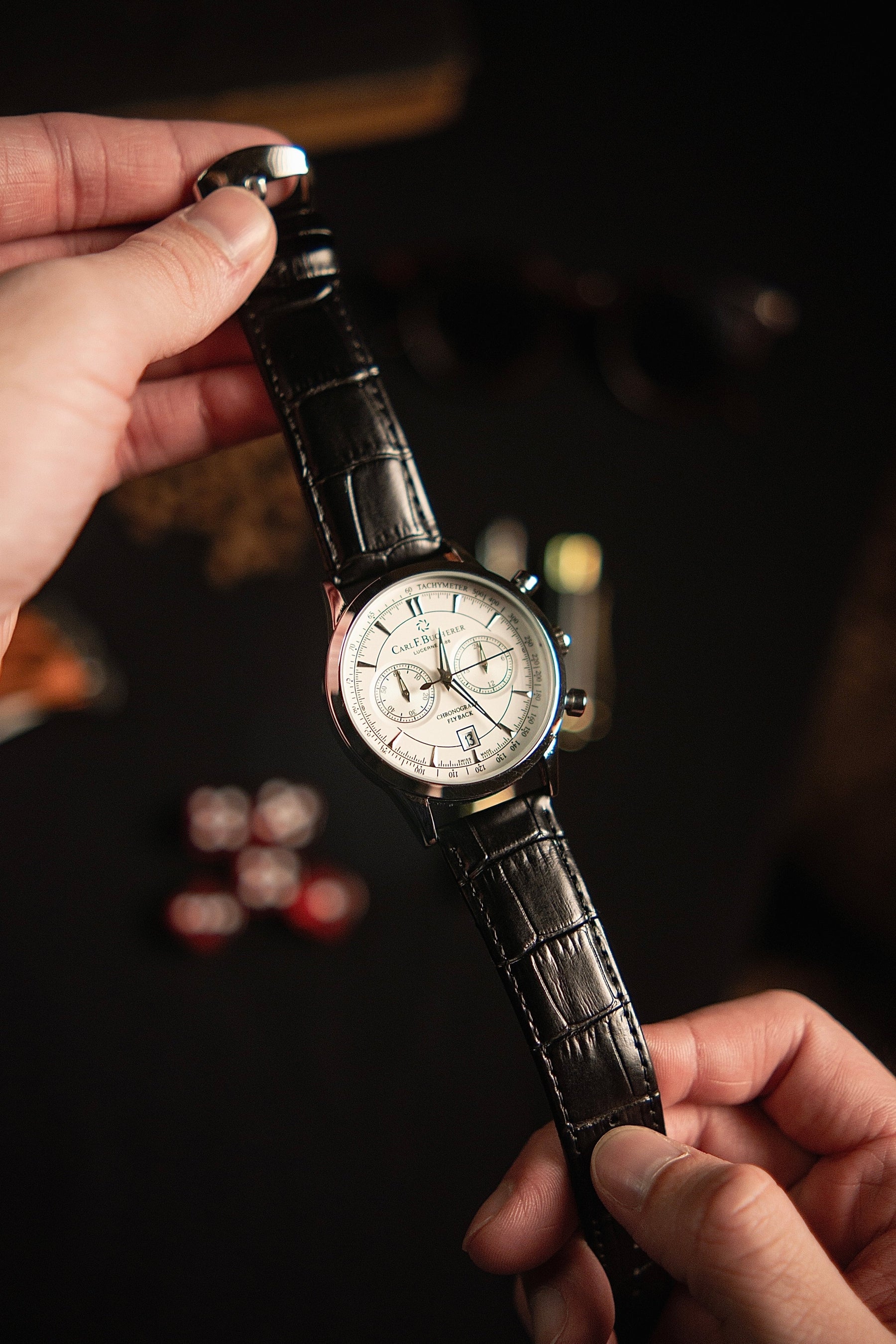 Monarch Flyback 42mm + Perfume Lattafa Asad